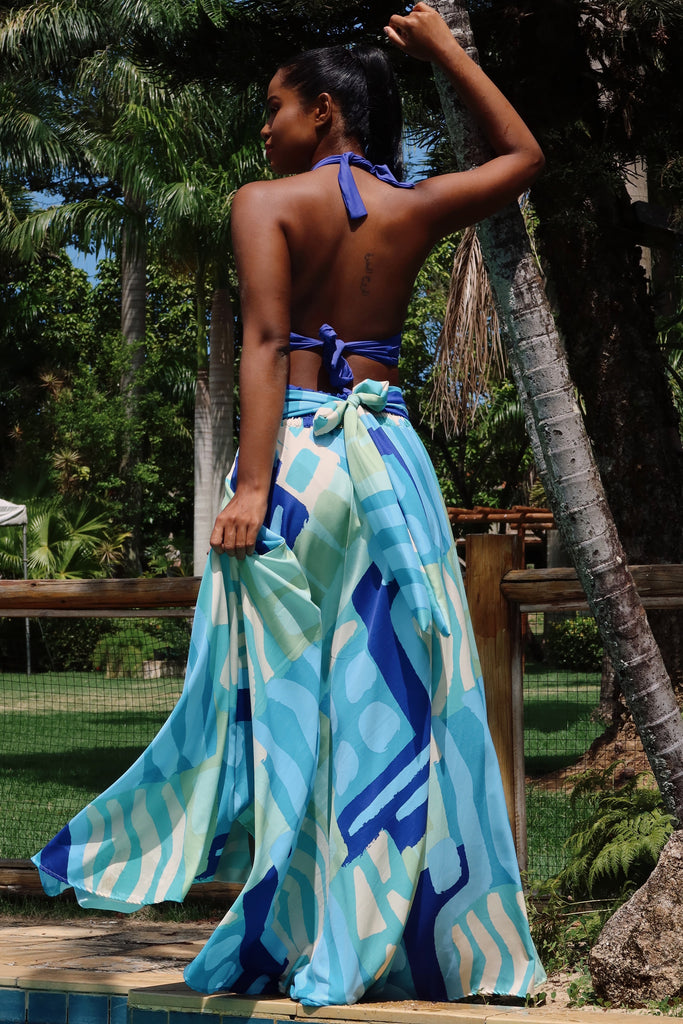 Azul Queen Skirt Set